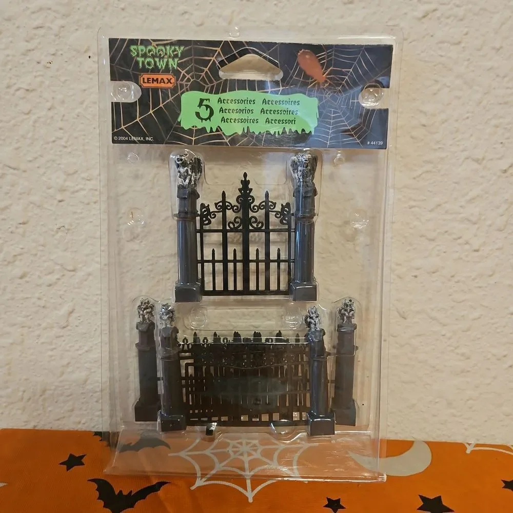 Lemax Spooky Town Halloween Decor Accessories